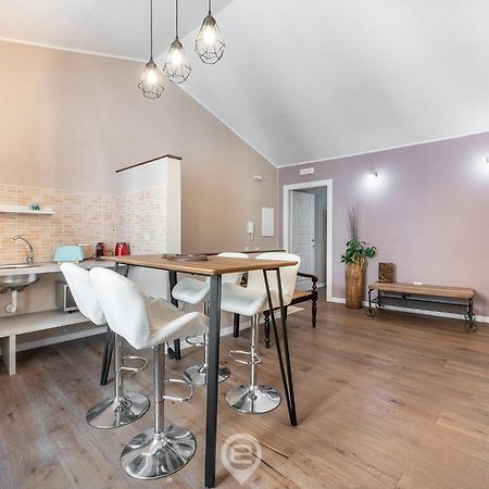 Promenade Boutique Rooms - City Centre กาญารี ภายนอก รูปภาพ