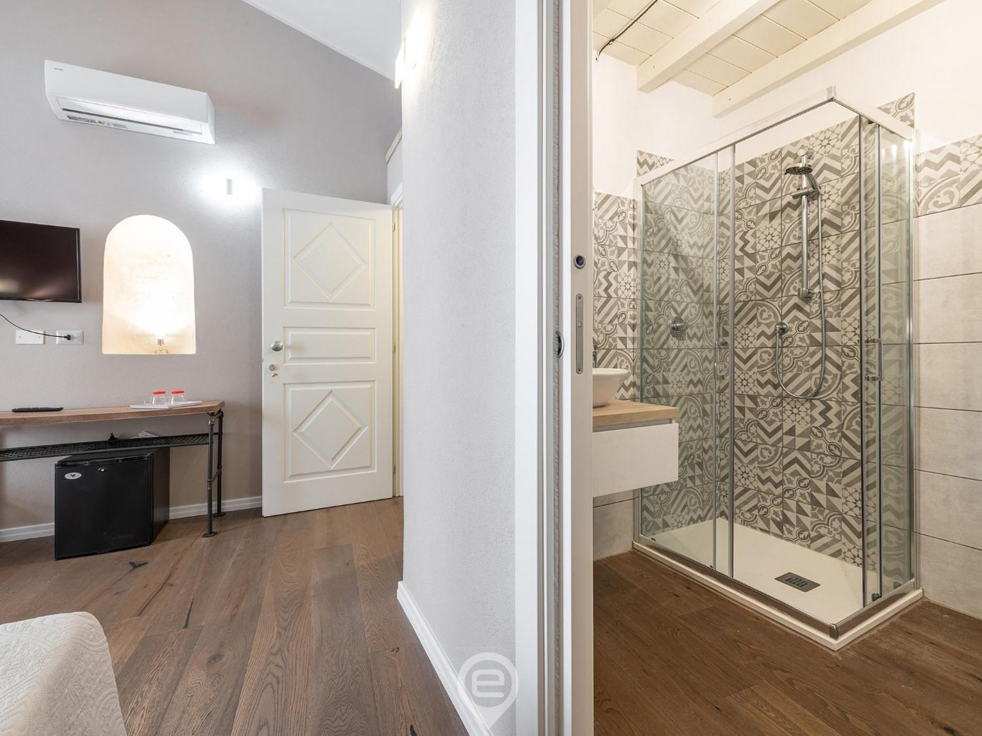 Promenade Boutique Rooms - City Centre กาญารี ภายนอก รูปภาพ